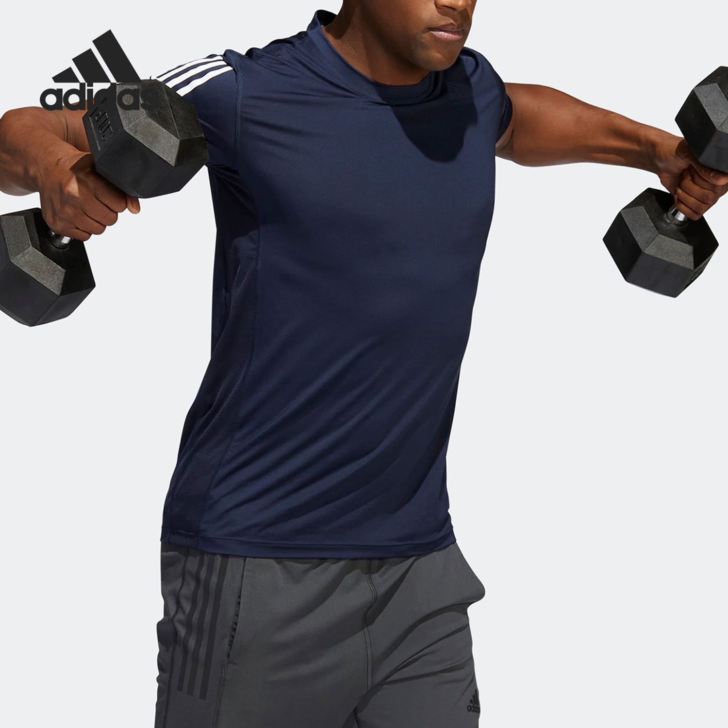 Adidas/阿迪达斯正品新款时尚运动休闲圆领男子短袖T恤HE4590