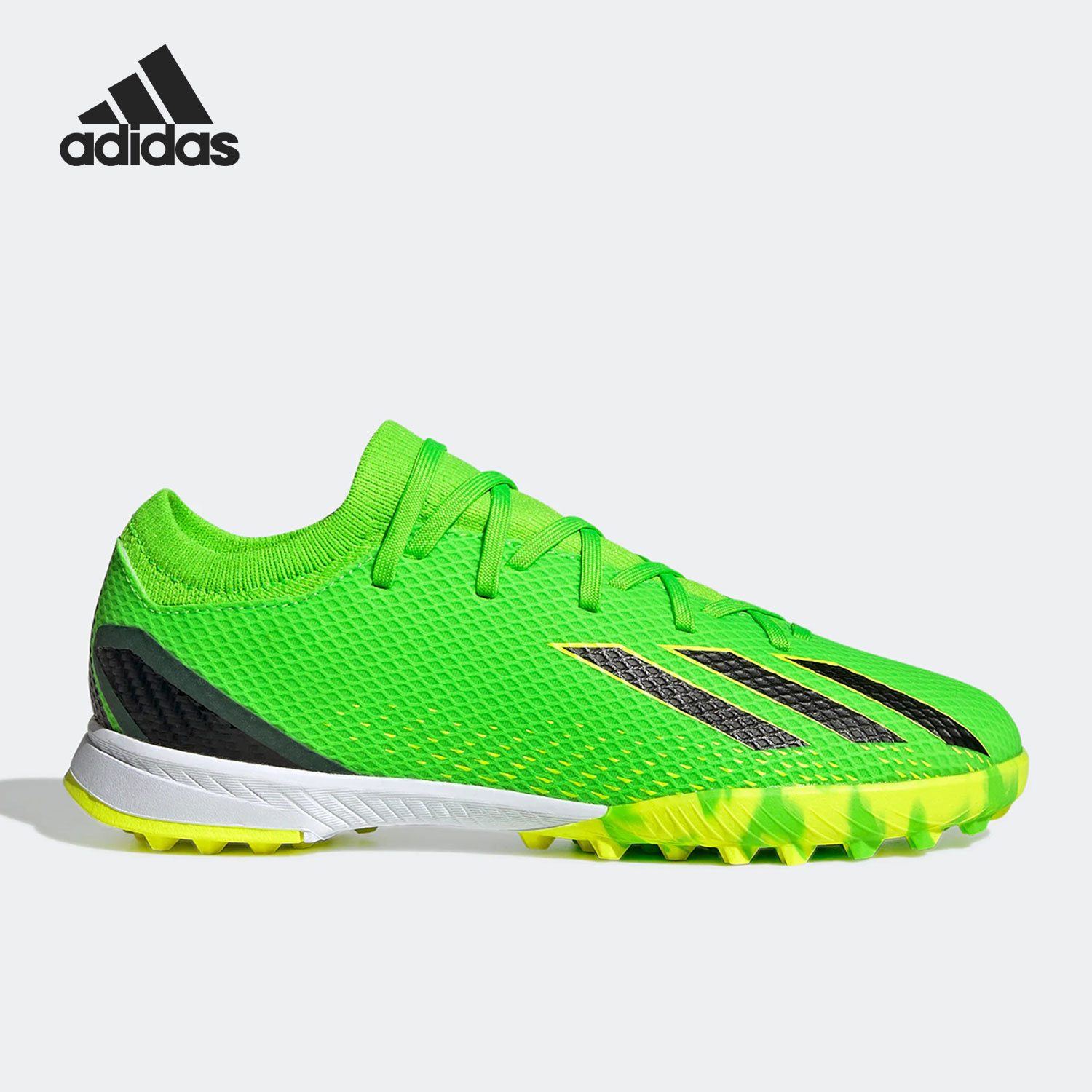 阿迪达斯儿童运动足球鞋