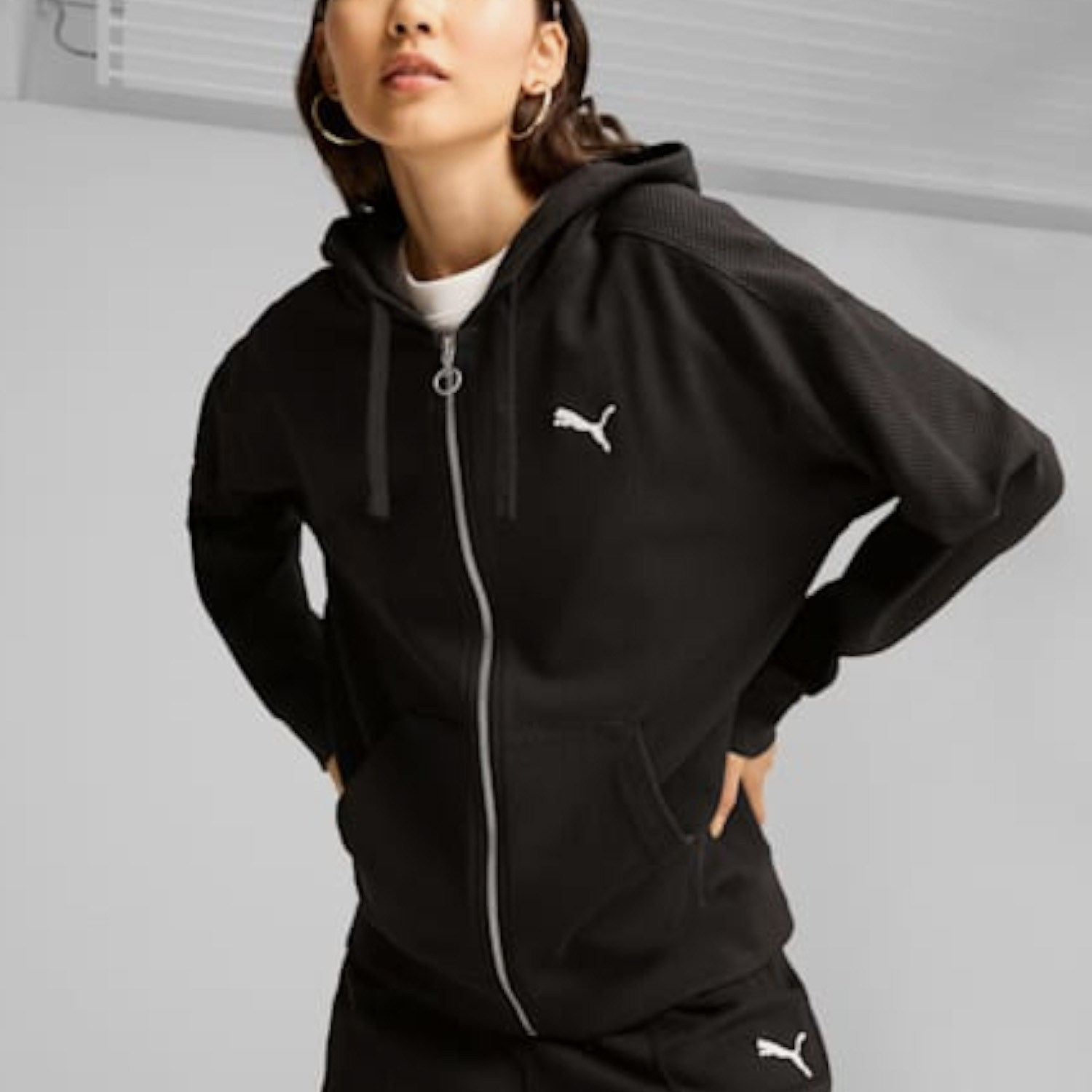PUMA彪马正品Her女款连帽宽松日常通勤潮流穿搭夹克681631-01