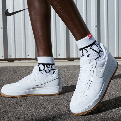 Nike/耐克正品新款女士空一号简约低帮运动鞋FN6326-100