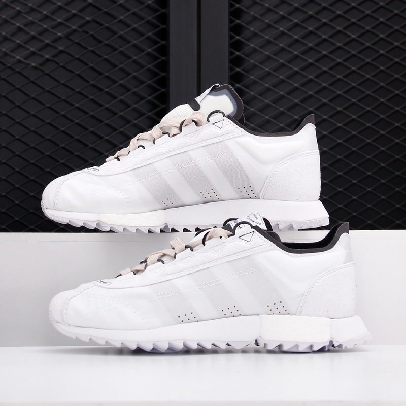 阿迪达斯三叶草新品男女休闲鞋