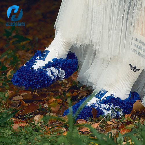 Adidas/阿迪达斯正品三叶草女士耐磨时尚低帮防滑休闲鞋JS2777
