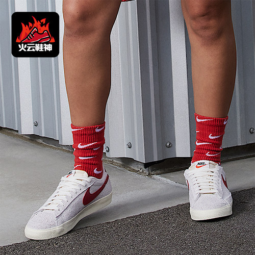 Nike/耐克正品四季款女士低帮复古潮流系带轻便板鞋FQ8060-100