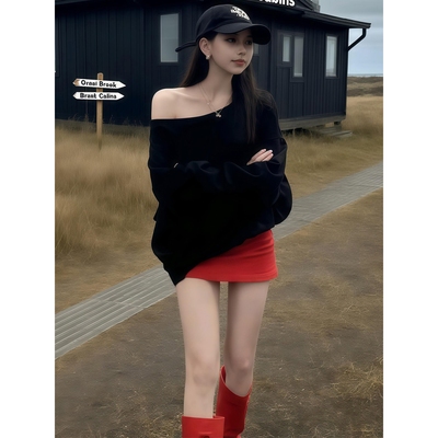 早秋巨好看的黑色斜肩露肩长袖卫衣女新款2025爆款时尚洋气高级感