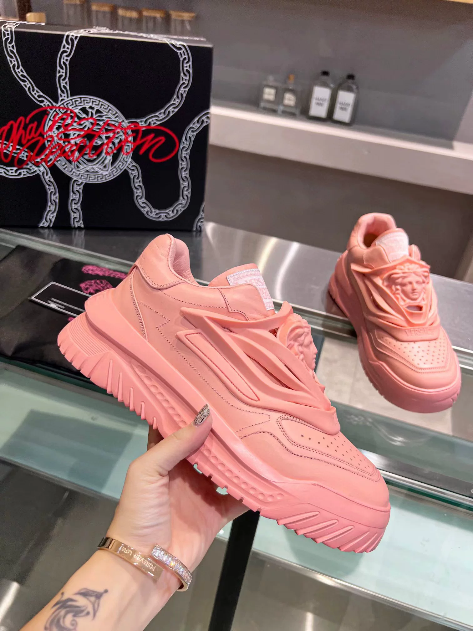 Покупка счётчика Versace Verser Odissea космические ботинки увеличивают повседневные кроссовки спортивная обувь мужская и женская однотипные абзацы