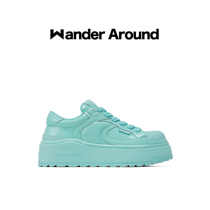 Wander around2025年春季新款厚底增高绿色贝壳头休闲板鞋女