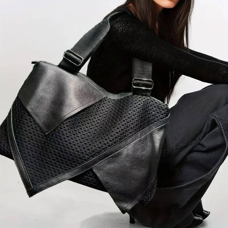 Ladies' fashionable and personalized mesh panel tote bag wit