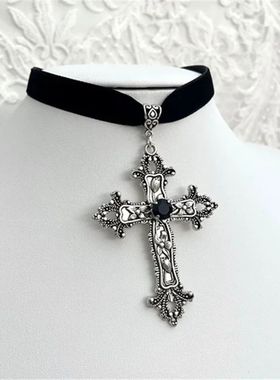 Vintage Antique Silver Color Cross Choker Black Rhinestone G