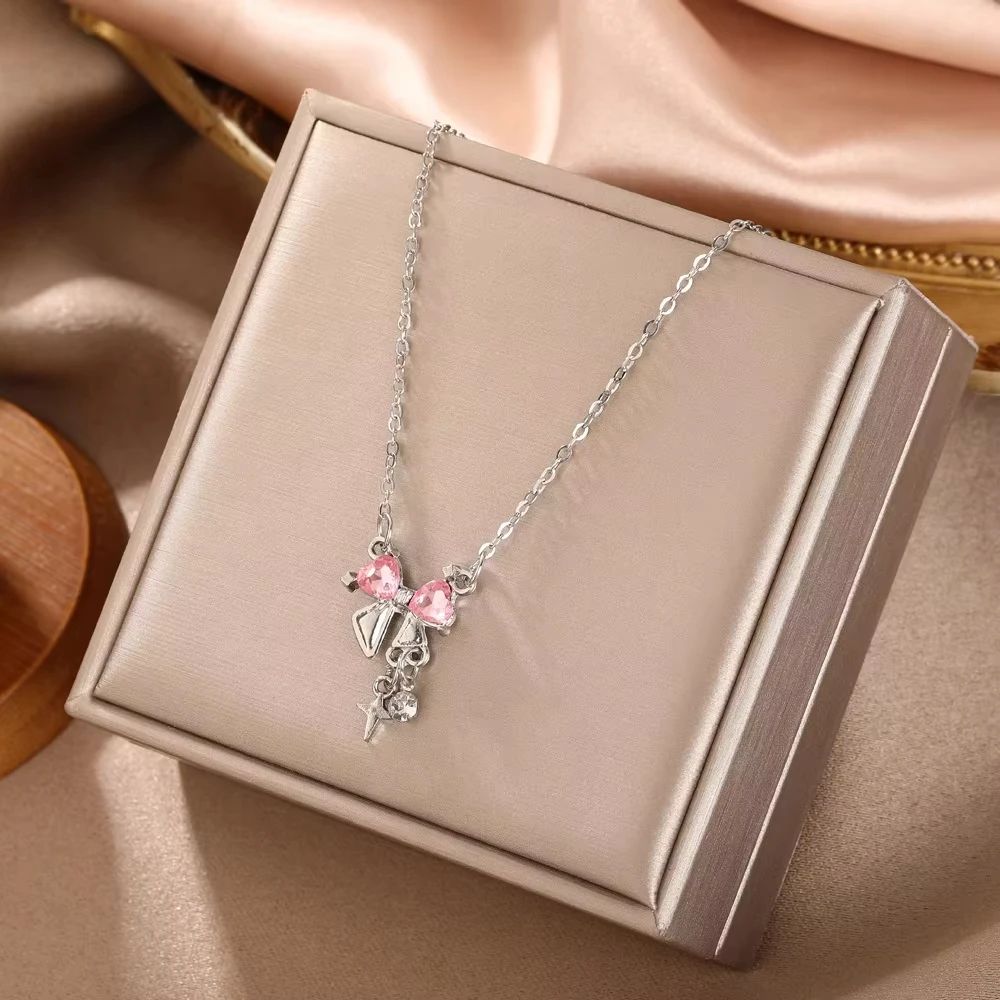 Sweet Pink Bow Necklace Ladies Fashion Sparkling Rhinestone