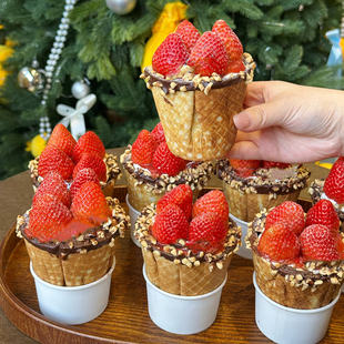 巧克力草莓甜筒纸杯白色小纸碗蛋糕包装圣诞节雪人雪媚娘盒子85pf