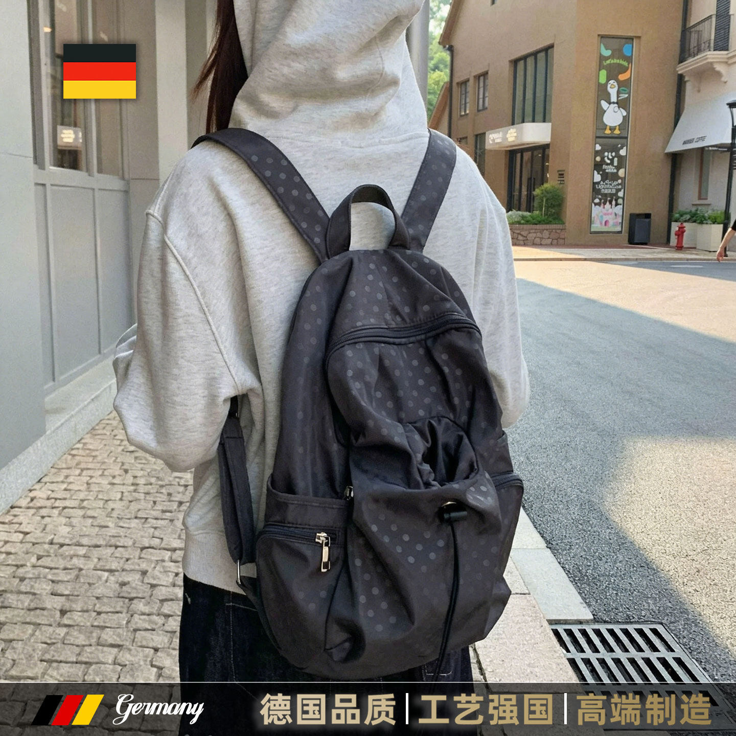 德国26新款波点双肩包女尼龙防水大容量学生书包通勤旅游轻便背包