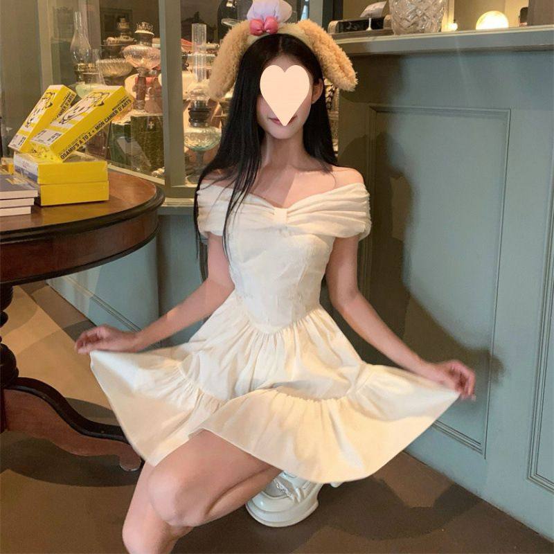 法式轻奢优雅一字肩连衣裙秋季新款高级感气质收腰显瘦好看裙子,女装/女士精品,大码连衣裙,淘宝优惠券,粉丝福利购,淘宝优惠卷