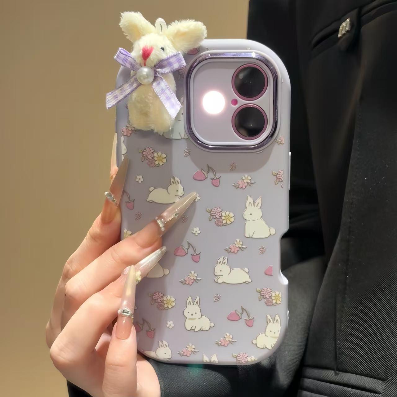 苹果17/16蓄意草碎花兔子手机壳