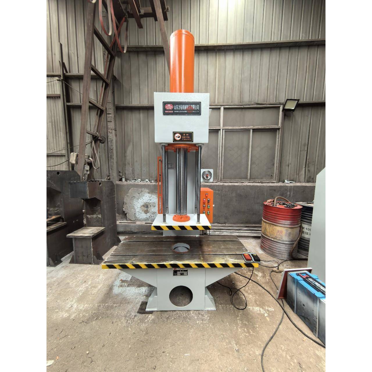 单臂柱液压机小型压力机C型手电动10t50T100吨校直成型拉伸油压机