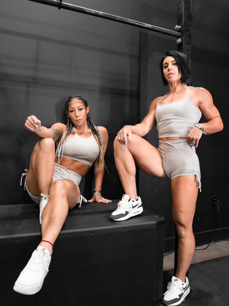 American Single Xs-Xl Thread Medium Strength Professional Bodybuilding Fitness Sports Suit Women's Sports Bra Shorts