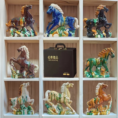 经典唐三彩八骏马一套