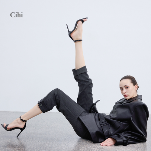 Cihi极简豹纹镜面细跟一字带凉鞋