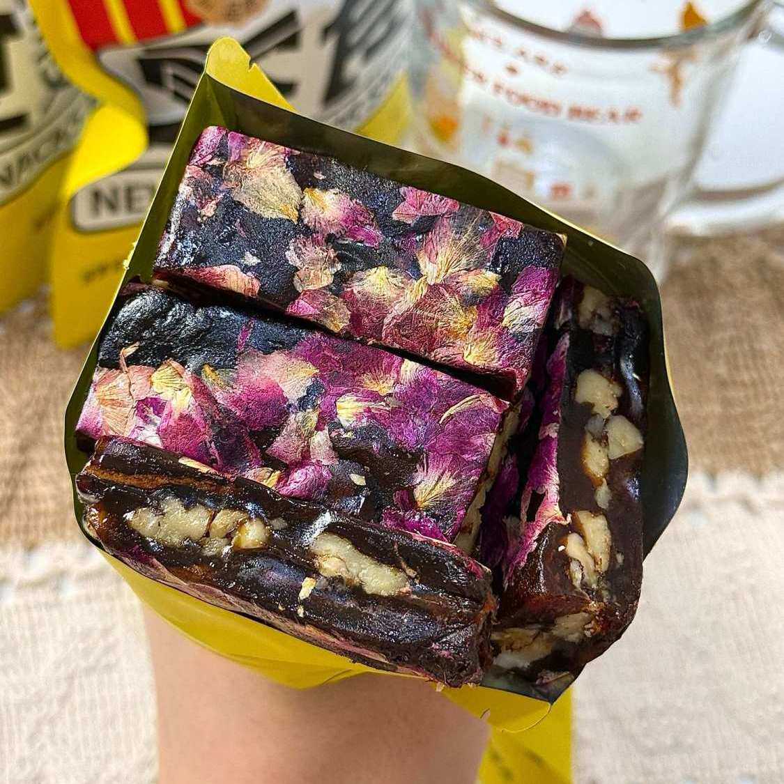 七分乐玫瑰花瓣枣仁桂圆糕香甜软糯手工玫瑰仁派健康养生网红零食