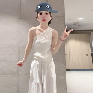 上衣 韩系甜辣妹白色斜肩冰丝针织背心女夏季 2025新款 修身 显瘦短款
