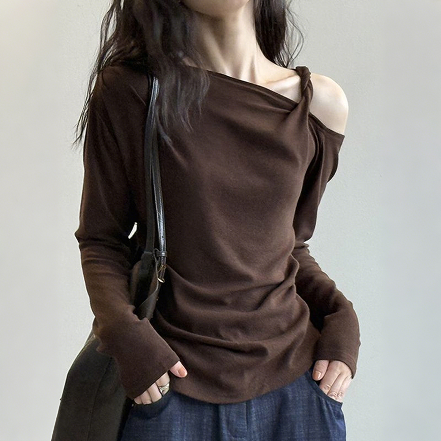 高级感不规则斜肩扭结长袖t恤女
