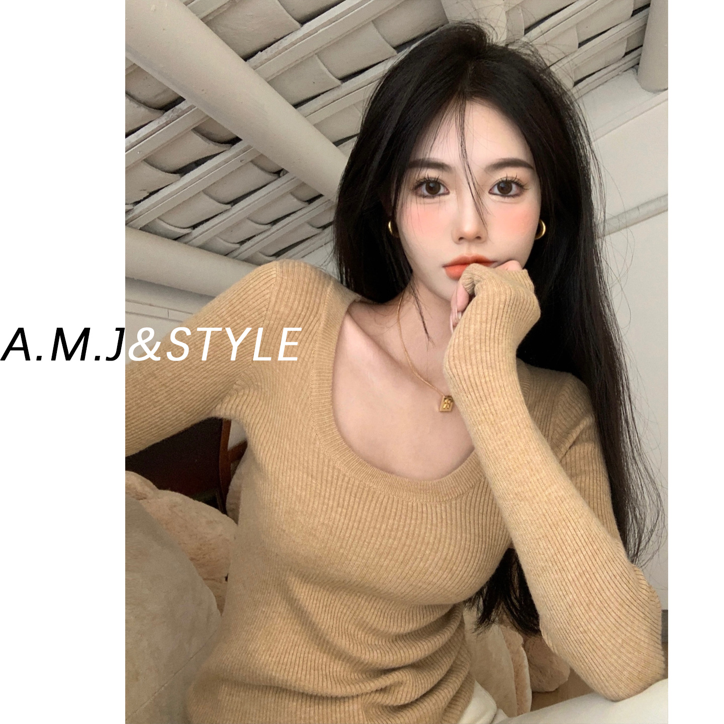 卡其色低领长袖针织衫内搭打底衫