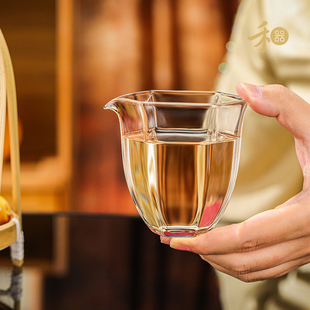 禾器瑞禧茶海高硼硅玻璃耐热花瓣形公道杯230ml和器出具
