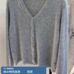 早春高级感灰色V领针织开衫女秋季轻奢高端气质减龄毛衣短款外搭