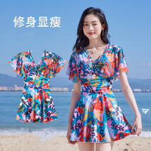 泳衣女2025新款泡温泉高级感连体性感小胸聚拢钢托大码胖mm保守