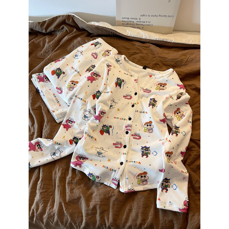 软萌少女日系卡通蜡笔小新保暖德绒睡衣女款冬款大码可外穿居家服