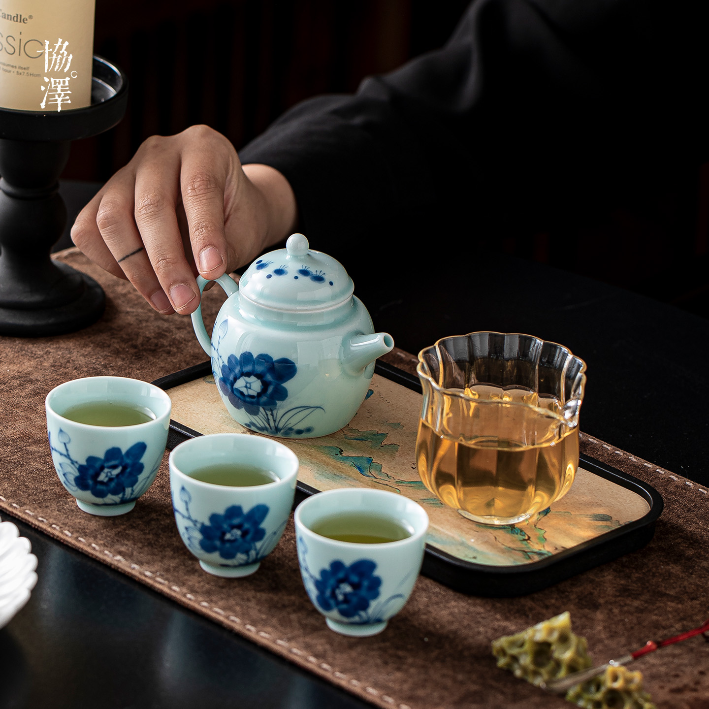 青瓷手绘荷花小茶壶套装