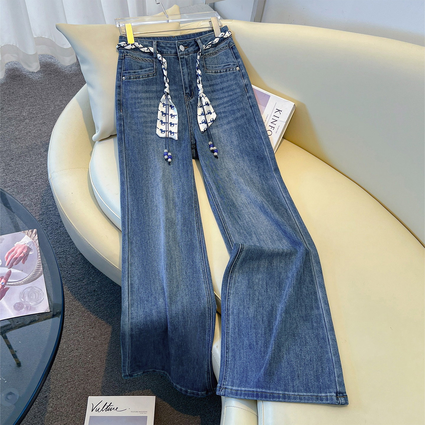 复古丝带直筒微喇牛仔裤女春季2026新款宽松显瘦高腰阔腿筒喇长裤