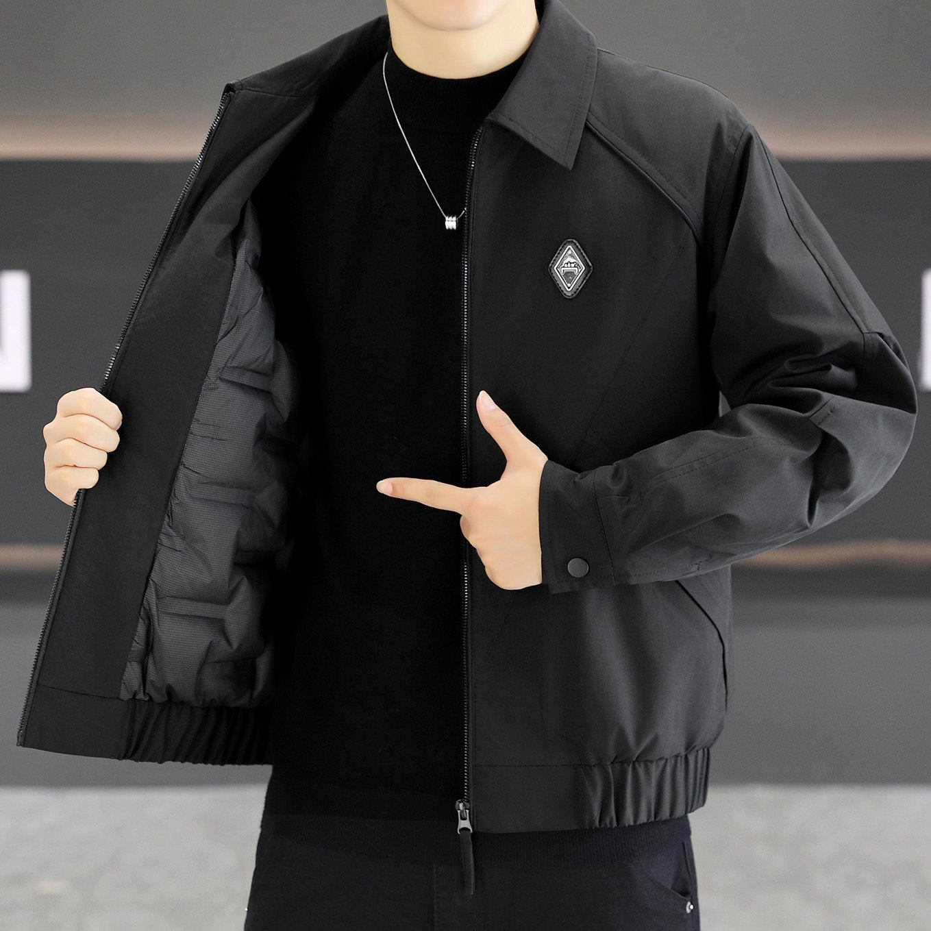 高端休闲羽绒服男士冬季2025轻薄款零下防寒翻领行政羽绒夹克外套