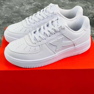 特步空军一号板鞋女款低帮百搭小白鞋防滑减震耐磨轻便运动休闲鞋