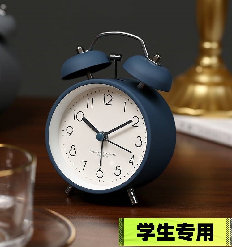 高中生宿舍闹钟懒人起床叫醒神器新款学生时钟桌面闹铃老式