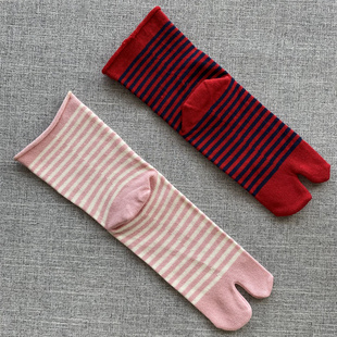 外贸袜子女小众轻奢二趾袜女分指袜中筒横杠条纹时尚卷边分指女袜