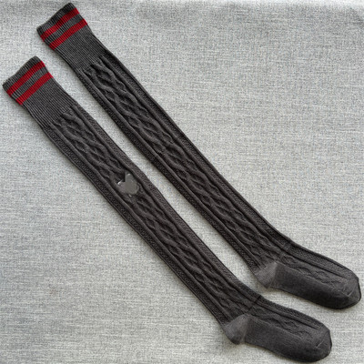 高筒刺绣文艺简约小众外贸袜子