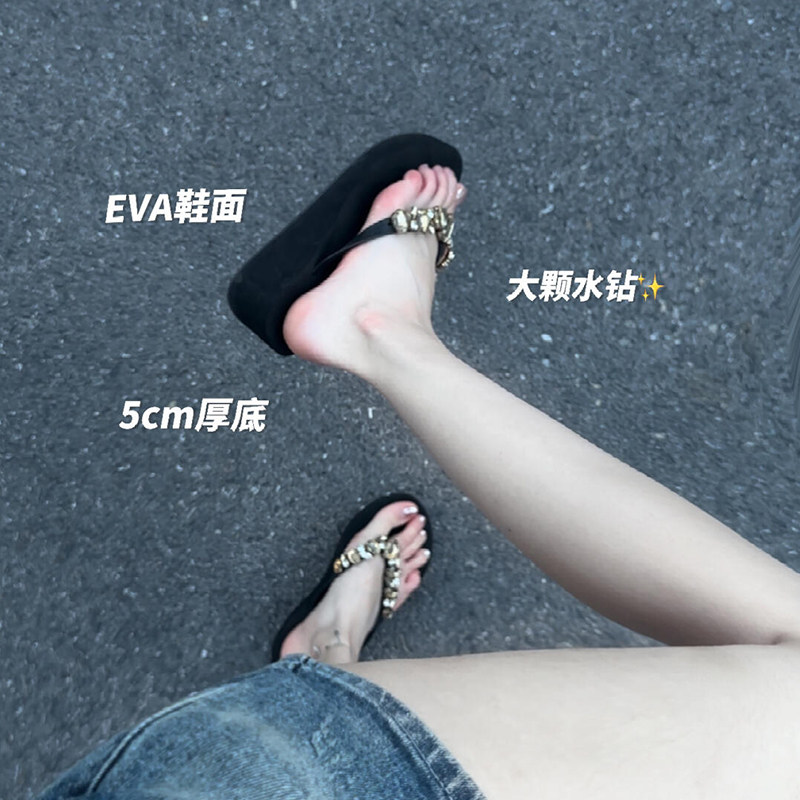 水钻厚底人字拖女春夏2026新款外穿时尚坡跟防滑海边沙滩拖鞋爆款
