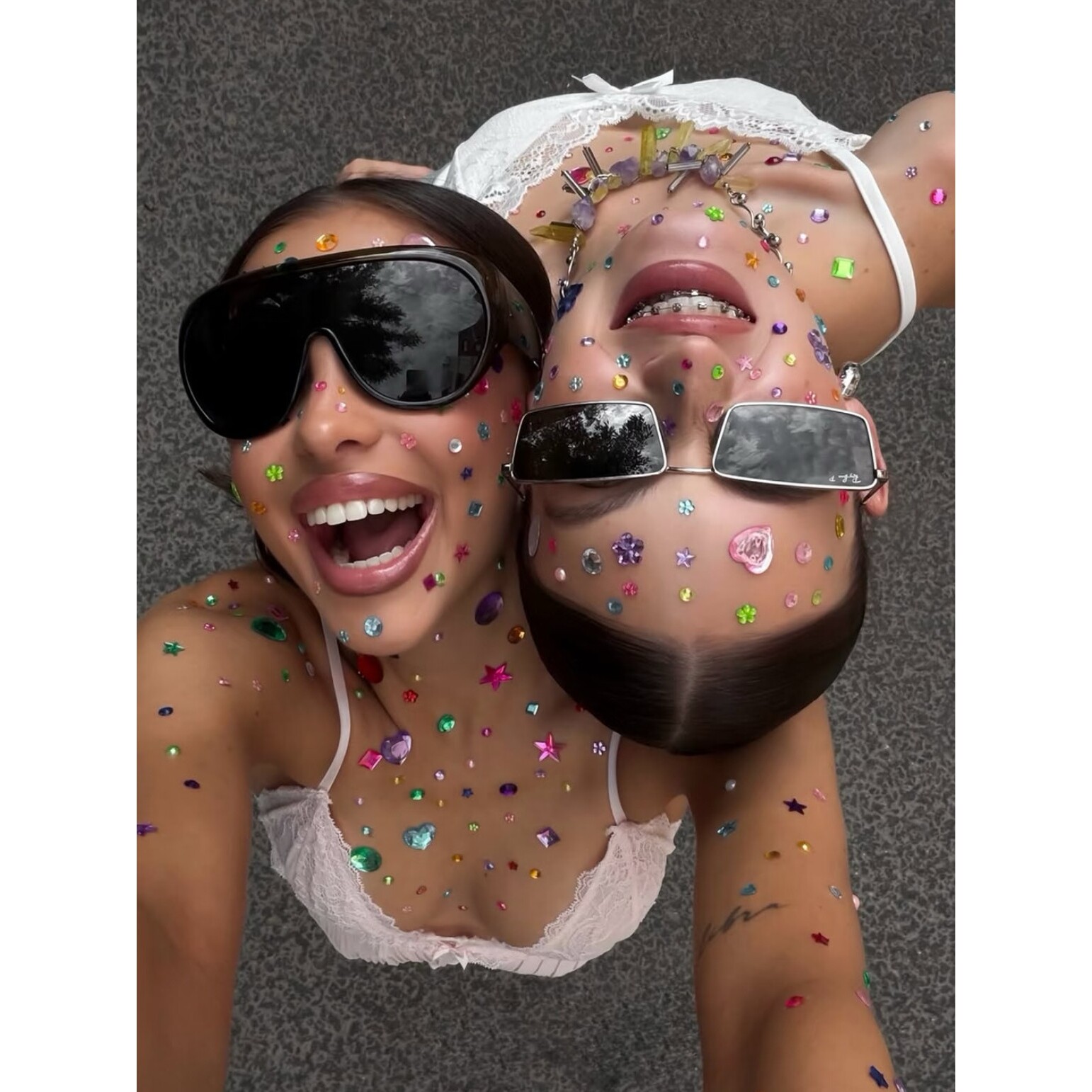 万物皆可贴!ins风彩色钻石贴纸贴DIY彩色宝石纹身贴小众出片装饰