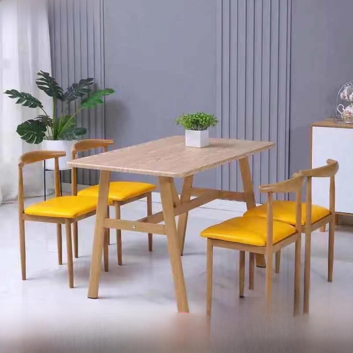 斯堪的纳维亚餐桌家庭简单的餐桌和椅子组合彷实木铁快餐桌咖啡厅