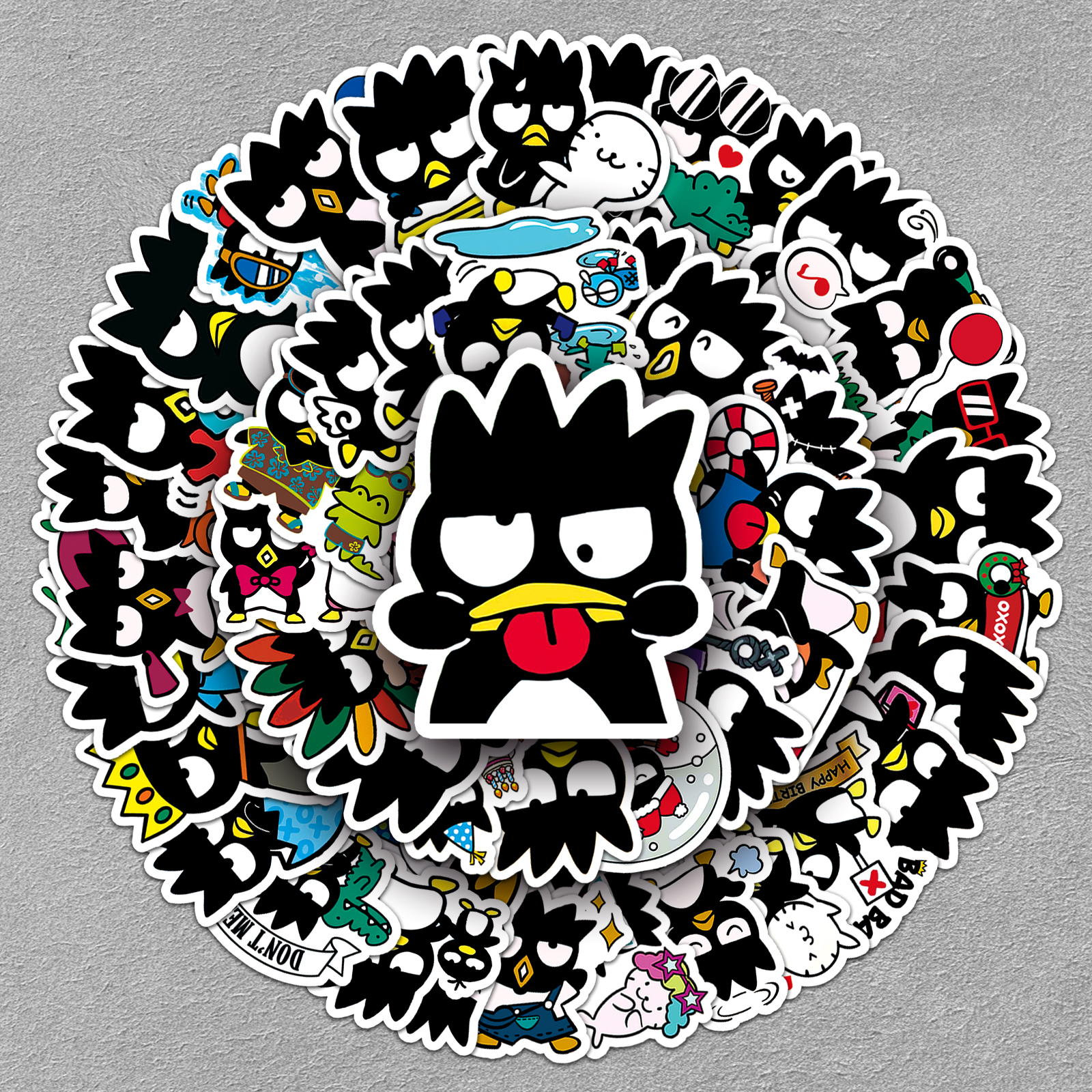 100张酷企鹅三丽鸥贴纸行李箱水杯咕卡diy可爱卡通搞怪小表情贴画