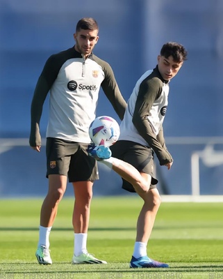 2324巴塞罗那秋冬新款长袖衣训练服巴萨外套男女同款运动衫足球服