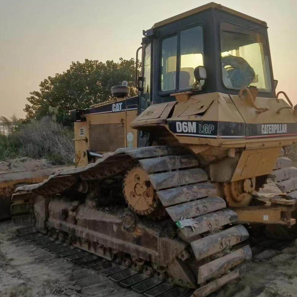 出售二手进口 卡特D6M履带式推土机 造型机 自用车 原装进口