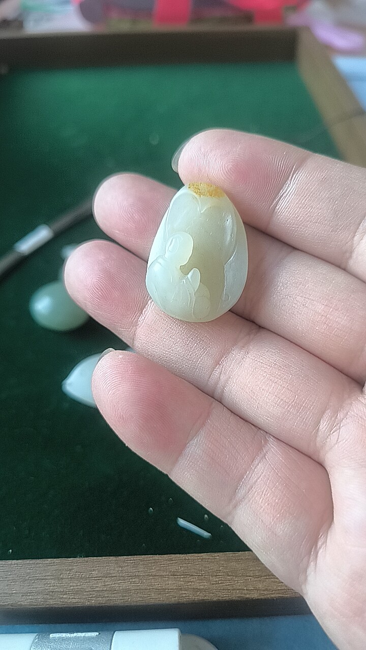 新疆和田玉籽料悟道吊坠525117