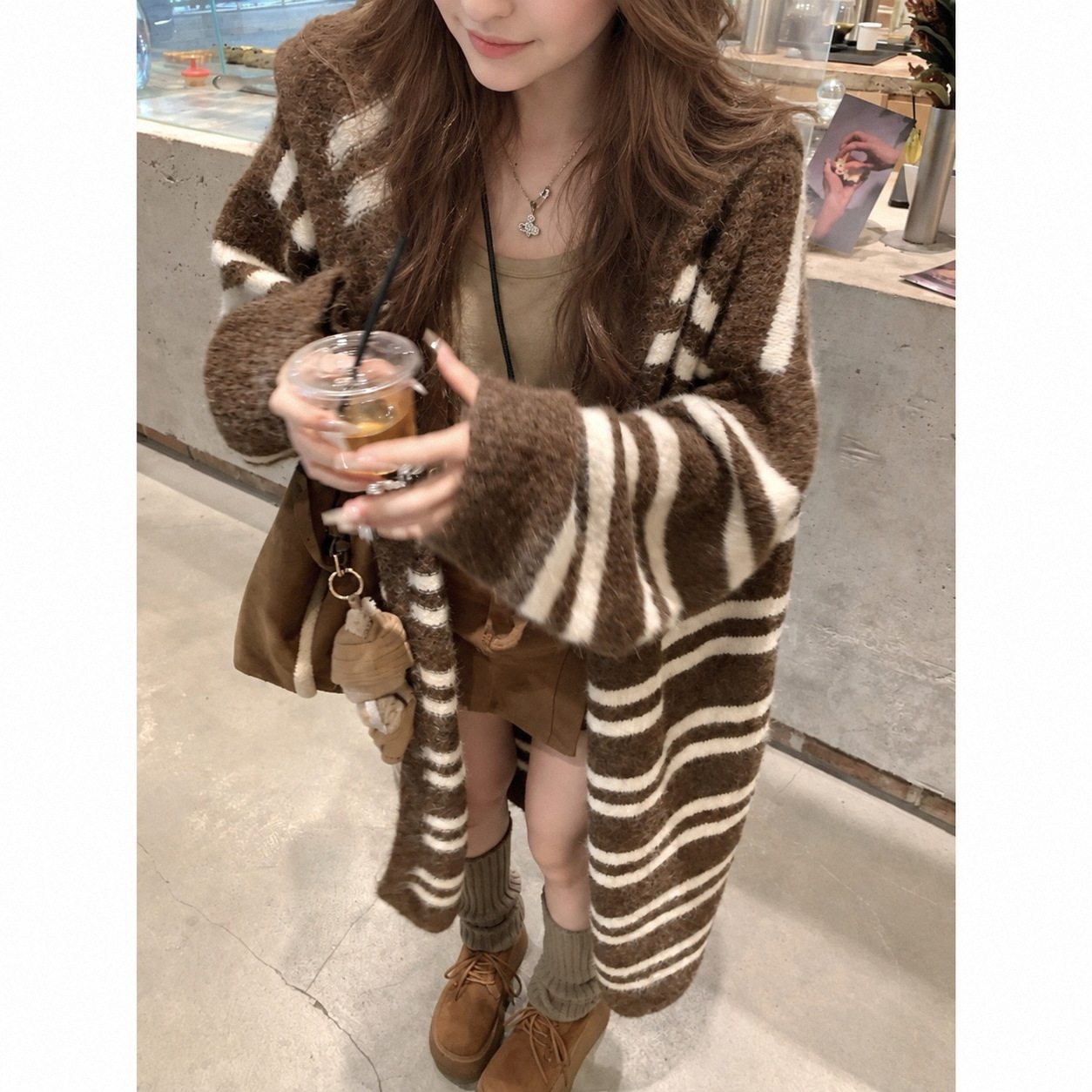 韩系慵懒风咖色条纹连帽马海毛毛衣外套女秋冬中长款过膝针织开衫