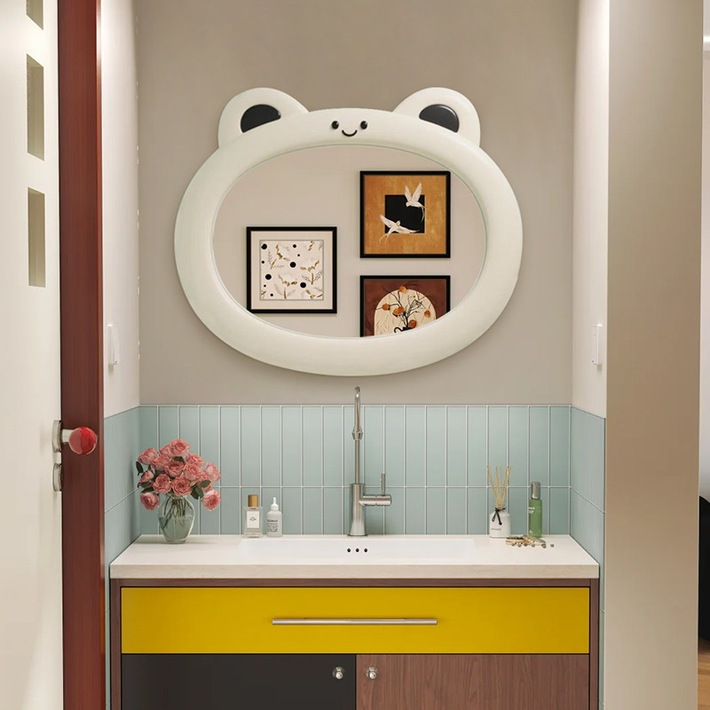 北欧卡通造型镜子高颜值奶油风化妆镜创意设计卫生间智能灯浴室镜