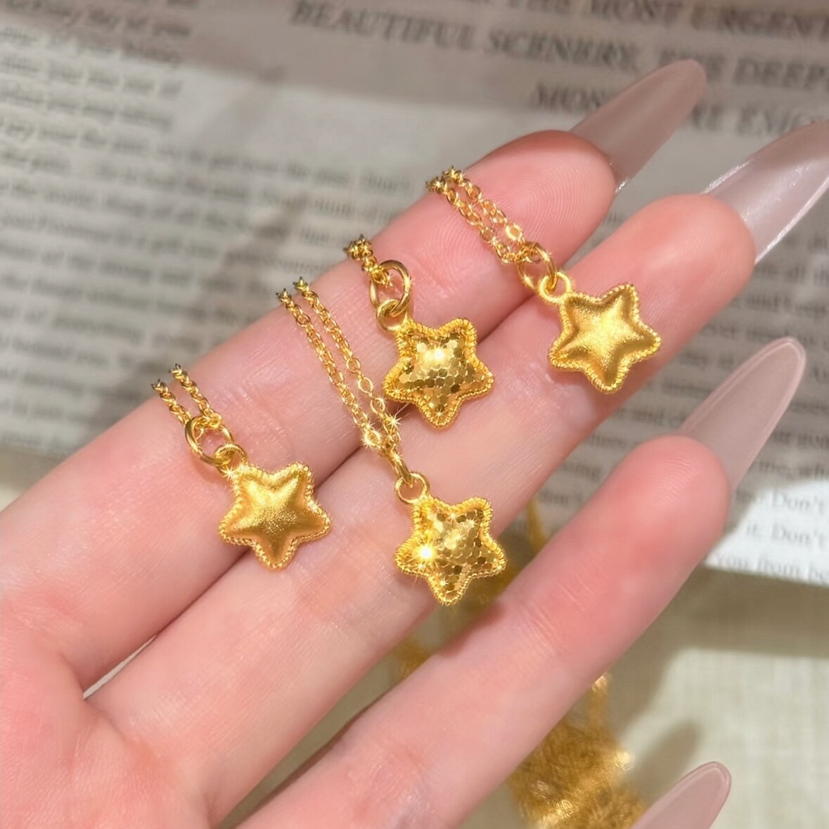 新中式金色碎碎冰星星项链女超闪小众轻奢百搭高级感五角星锁骨链