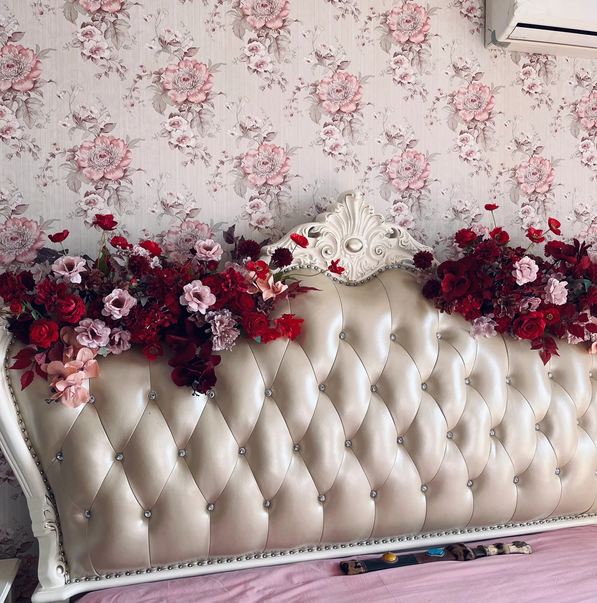 床头装饰订婚结婚庆仿真花婚房套装布置花艺男女方卧室高级感网红