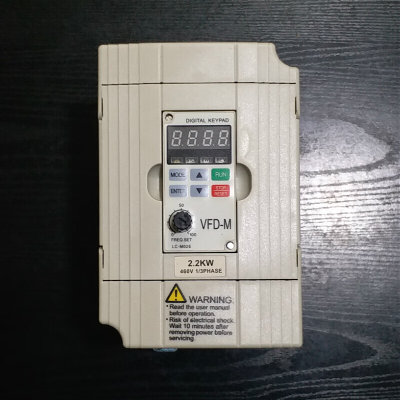 新品变频器VFD0M43B三相380V0.75KW通用型0.4KW220V/230V