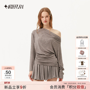 灰色烫钻斜肩针织上衣女简约T恤韩系慵懒风 新款 ARTE PURA2026春季