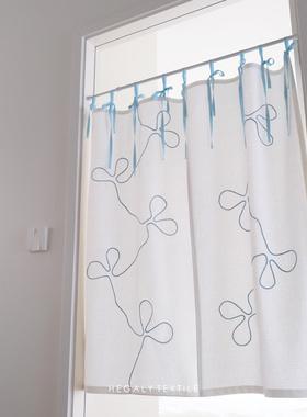 深蓝色韩式分体式门帘白色隔断帘清爽可爱系带手工立体装饰